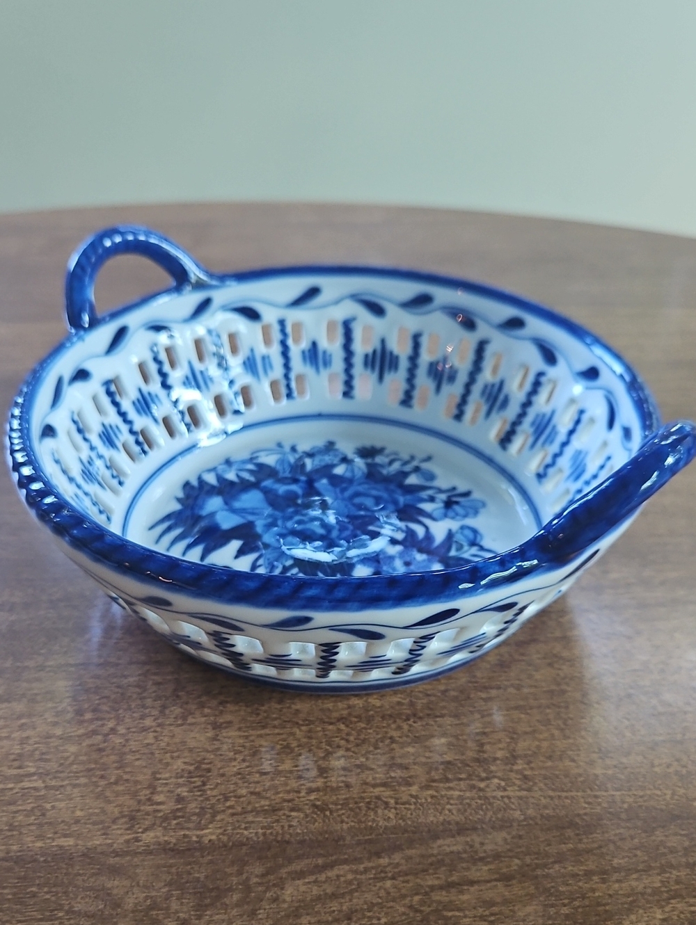 Vintage Blue & White Reticulated Porcelain Basket Bowl Made in Thailand 7.5"
